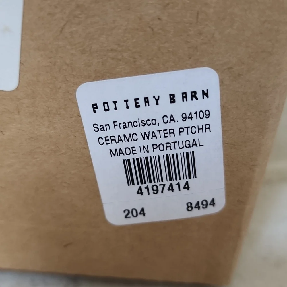 💧POTTERY BARN Ceramic Water Pitcher💧